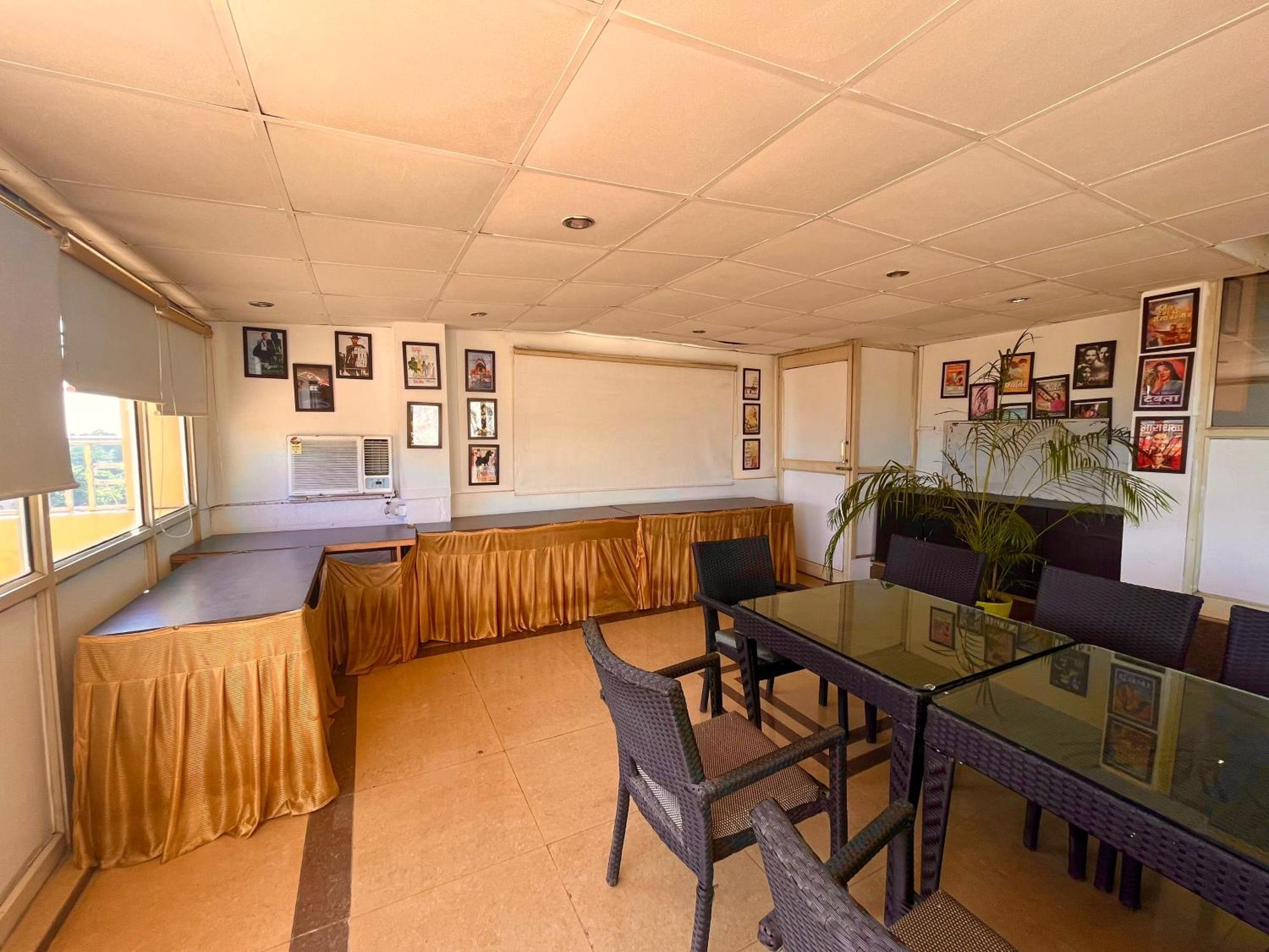 Palki Cafe & Stay Λουντιάνα Εξωτερικό φωτογραφία